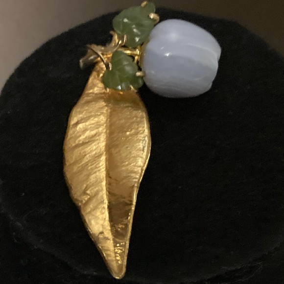 Lovely pendants, gold leaf and agate apple sold as set - Picture 2 of 9